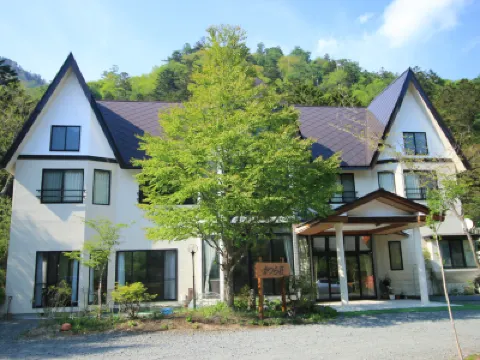 Katsurasou Hotels near Onsen-ji Temple