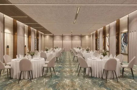 Ramada Encore by Wyndham Indore Nipania Отели рядом с достопримечательностью «Сакет Гарден»