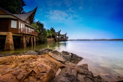 Batam View Beach Resort Hotel dekat Villa Panbil
