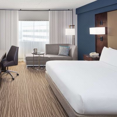 King Room DoubleTree by Hilton Hotel Newark Airport Promo Code