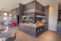 Hotel Campanile Berlin Brandenburg Airport - breakfast