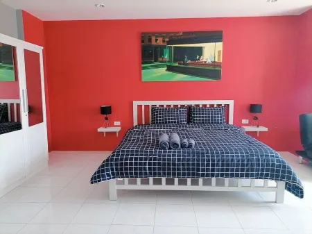 Karon Studio Apartment