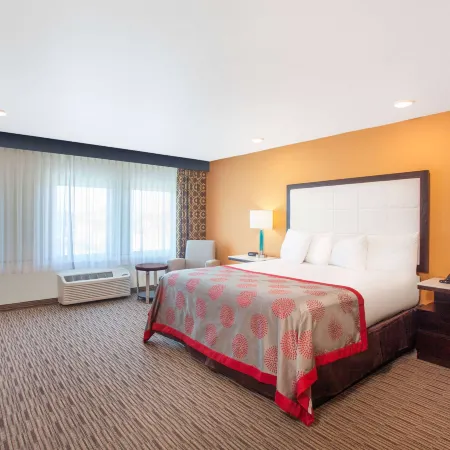 Ramada by Wyndham Culver City Отели рядом с достопримечательностью «Студия "Сони Пикчерс"»