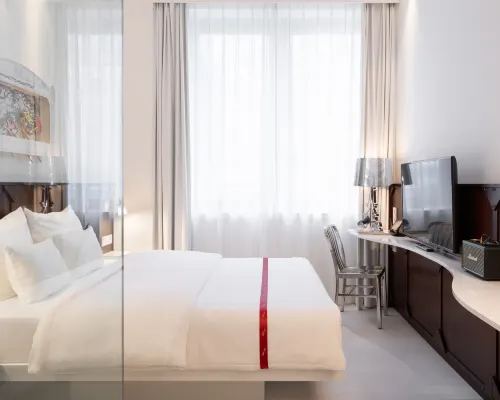 Ruby Leni Hotel Dusseldorf by IHG Отели рядом с достопримечательностью «Площадь Карлсплац»