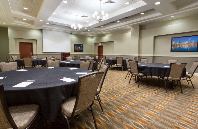 Drury Inn & Suites Cincinnati Sharonville photo 4