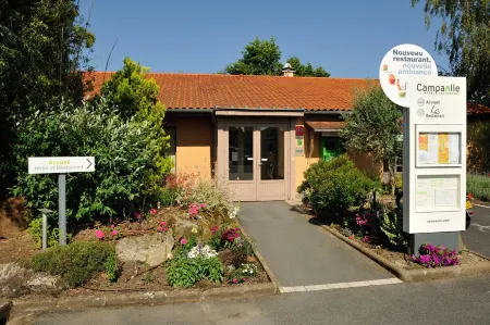 Campanile Cholet Отели рядом со станцией Gare de Cholet