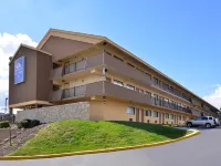 Americas Best Value Inn-Pittsburgh Airport Hotels near Pittsburgh International Airport