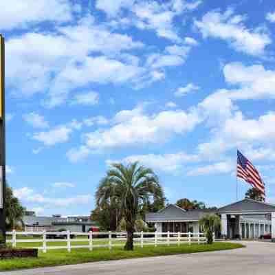 Super 8 by Wyndham Ocala I-75 Hotel Exterior