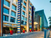 Radisson Blu Media Harbour Hotel, Düsseldorf Hotels near Hafen