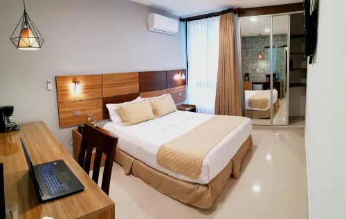 Apart Hotel Premium Suites Santa Cruz Hotels in Colinas del Urubo