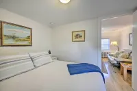 Quaint DT Greenport Apt - 2 Mi to Shelter Island!