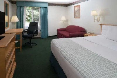 Baymont by Wyndham Coeur d'Alene Hotels near Nettleton Gulch