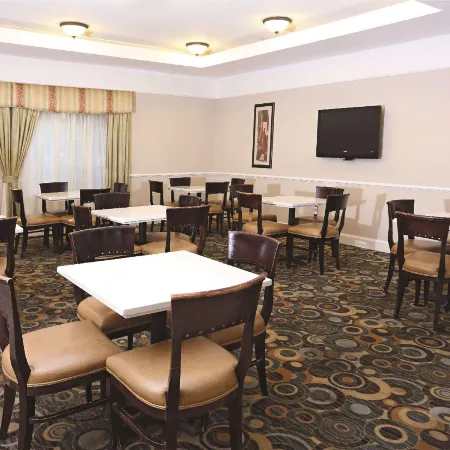 La Quinta Inn & Suites by Wyndham Norfolk