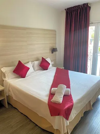 Hotel Norai Отели рядом с достопримечательностью «Hiper Garden Center Sa Bòvila»