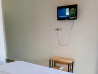RedDoorz @ Sihole Paradise Inn Parbaba فنادق في Simarmata
