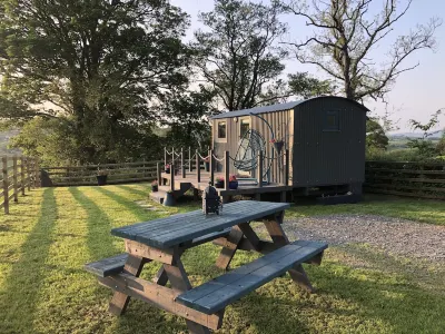 The Peacock Shepherds Hut at Hafoty Boeth