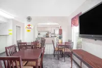 Super 8 by Wyndham Decatur Priceville Hotels in Hartselle