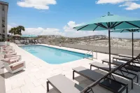 Beal House Fort Walton Beachfront, Tapestry Collection by Hilton - Beach resorts