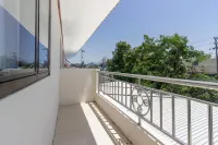 RedDoorz Near Sam Ratulangi Airport Manado Отели в г. Mapanget