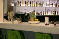 克里斯蒂娜海灘酒店 - 酒吧