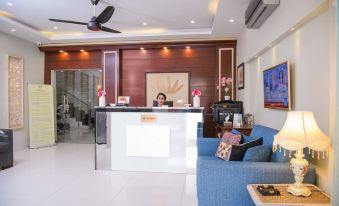 Orchards Cottage Hotel