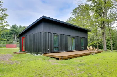 Lakefront Catskills Container Home: Private Lake Hotels in Delaware