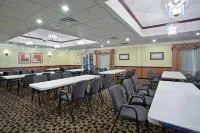 La Quinta Inn & Suites by Wyndham Dodge City Hotels in Dodge City