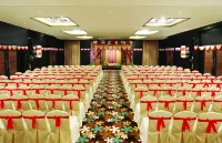 Grand Estancia Salem