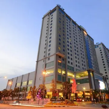 Kinta Riverfront Hotel & Suites