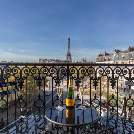 Hotel La Comtesse Tour Eiffel