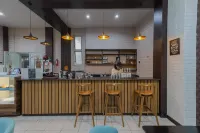RedDoorz Syariah @ Klojen Malang Hotels in Sukun