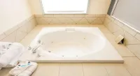 Savannah House Hotel - badewanne
