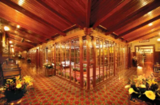 WelcomHeritage Fernhills Royal Palace