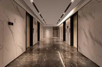 Hong Lake Metro station, Luohu Shuibei International Jewelry City