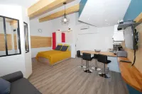 Appart Hôtel Albi فنادق في Lamillarie