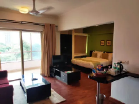 Royal Orchid Golden Suites Pune โรงแรมใกล้Bund Garden