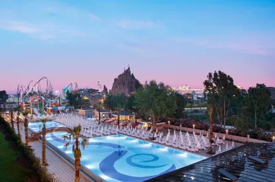 Aydinbey Queen's Palace & Spa - Ultra All Inclusive فنادق في Kadriye Mahallesi