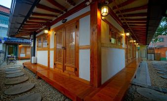 Jeonju Hanok Midam