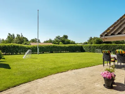 "Thorgot" - 400m from the Sea Hotels near Galleri Eje hos Katherine & Thomas Eje
