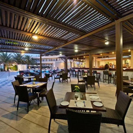 Minos Hotel