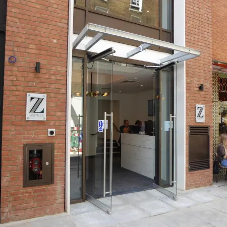 The Z Hotel Tottenham Court Road Отели рядом с достопримечательностью «Пикадилли»