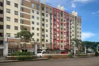 RedLiving the Golf Apartement Modernland - Maria Room Tower Red