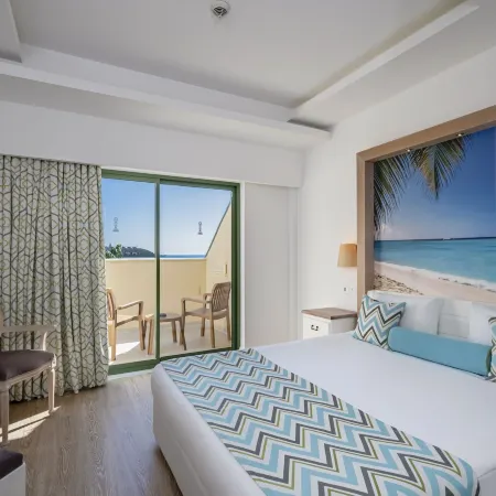 Iz Flower Side Beach Hotel
