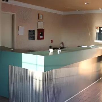 Orange Tustin Inn in Orange