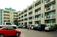 Boardwalk Inn and Suites - Parking