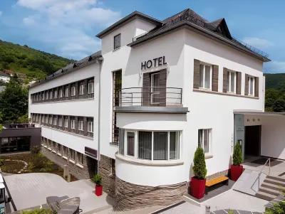 Hotel Im Schulhaus Hotels in Lorch