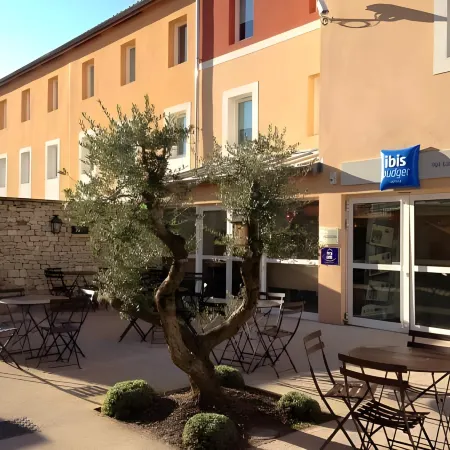 First Inn Hotel