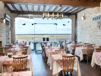 Hôtel la Croix Blanche Hotels in Le Mont-Saint-Michel