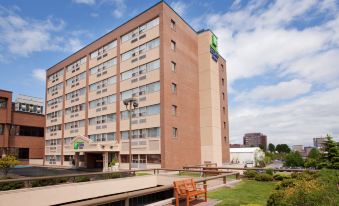 Holiday Inn Express & Suites Saint John Harbour Side