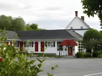 La Paysanne Motel & Hotel Hotels in Sherbrooke